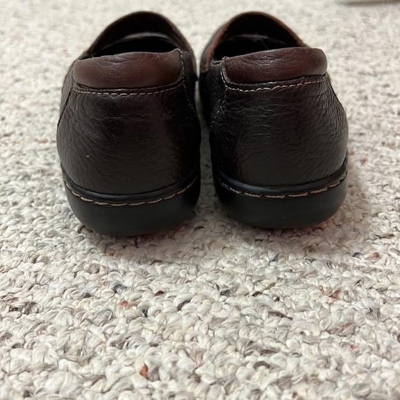 Clarks - Picture 3 of 6